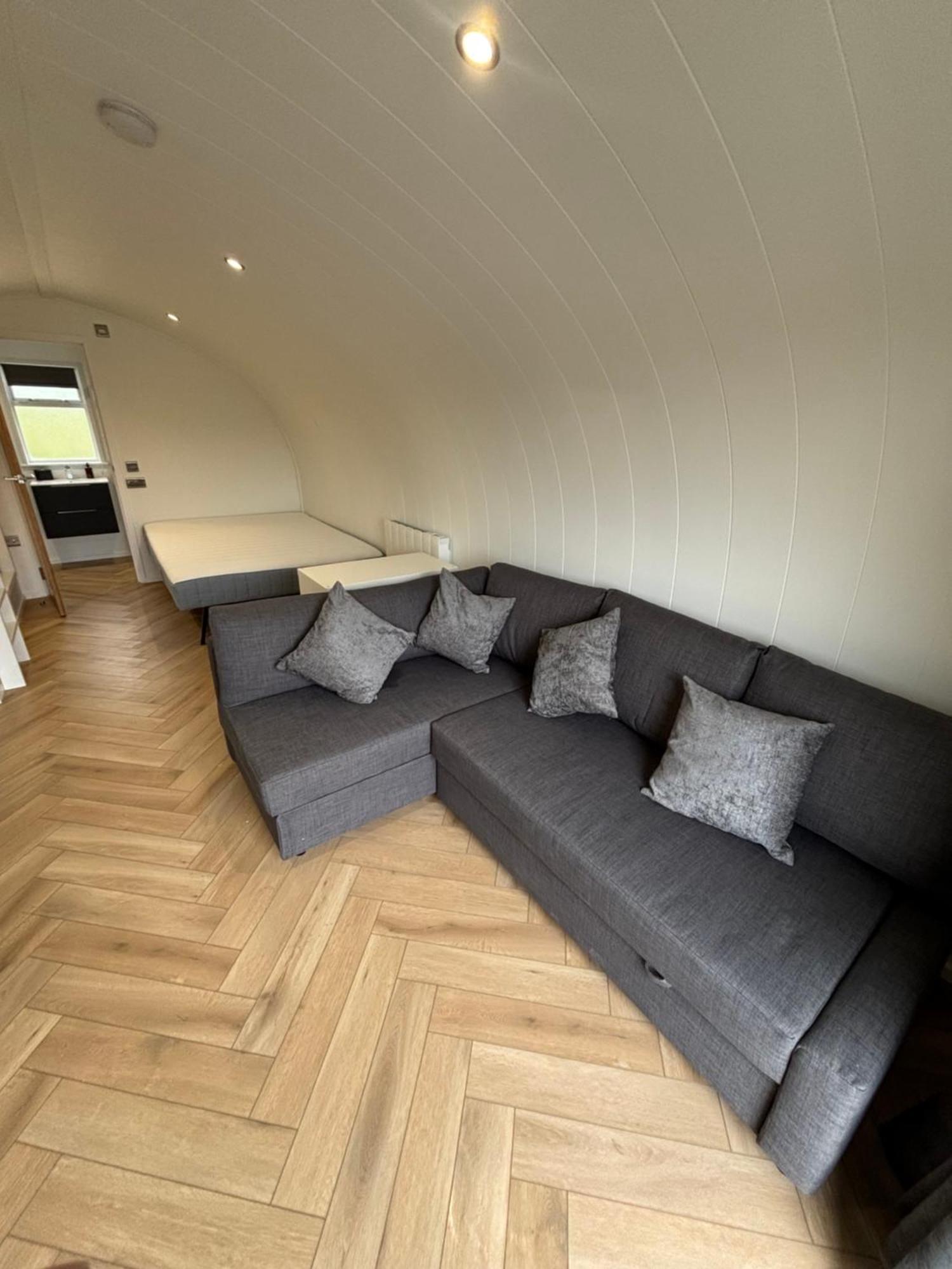 Отель Kings Caves Glamping Torbeg Экстерьер фото